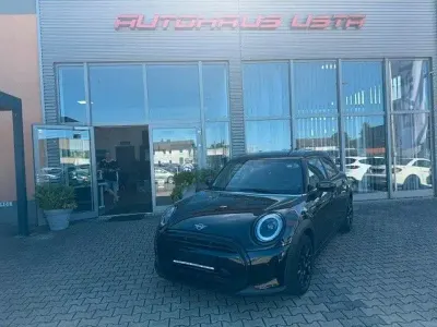 Gebraucht Mini ONE Classic 102 PS (75 kW) 2022 Schwarz Kleinwagen