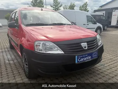 Gebraucht Dacia Logan MCV Basis 84 PS (61 kW) 2011 Rot Kombi