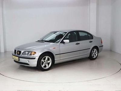 Gebraucht BMW 318 143 PS (105 kW) 2002 Silber Limousine