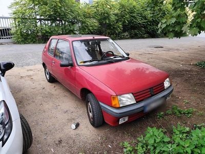 Usata Peugeot 205 49 CV (36 kW) 1988 Rosso Utilitaria
