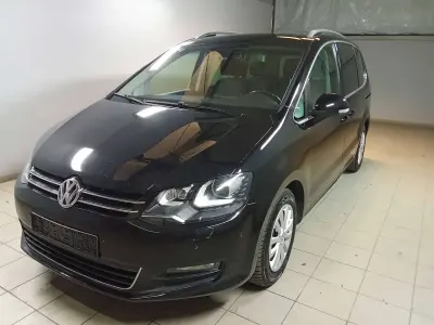 Gebraucht VW Sharan Life 140 PS (102 kW) 2013 Deep black perleffekt Van / Kleinbus