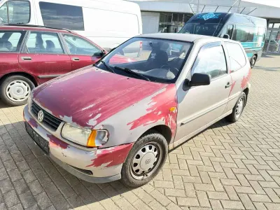 Gebraucht VW Polo 50 PS (36 kW) 1998 Grau Limousine