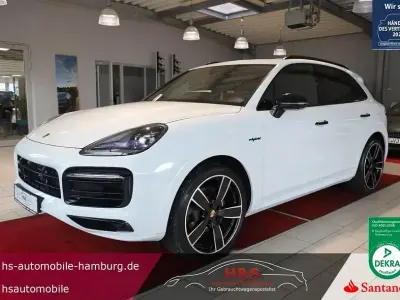 Gebraucht Porsche Cayenne Platinum Edition 462 PS (339 kW) 2023 Carraraweiß SUV