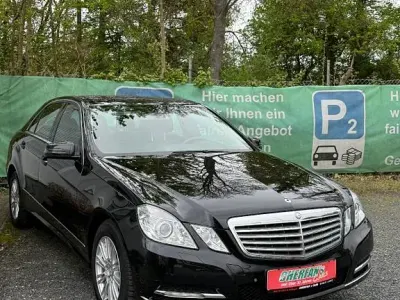 Gebraucht Mercedes E300 204 PS (150 kW) 2012 Schwarz Limousine