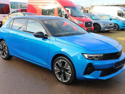 Blau Gebraucht 2023 Opel Astra Ultimate Limousine | 23.500 € (Superpreis)