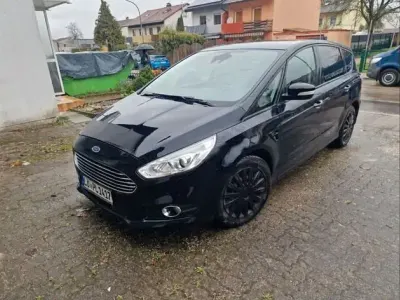 Gebraucht Ford S-MAX Business Edition 150 PS (110 kW) 2017 Schwarz Van / Kleinbus