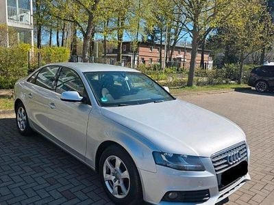Second-hand Audi A4 140 CP (102 kW) 2010 Argintiu Berlinǎ
