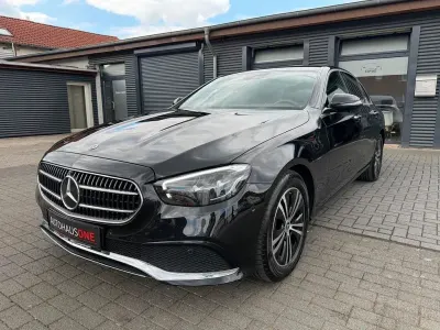 Gebraucht Mercedes E220 Avantgarde 200 PS (147 kW) 2023 Schwarz Limousine