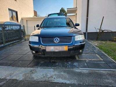 Gebraucht VW Passat 131 PS (96 kW) 2002 Blau Kombi