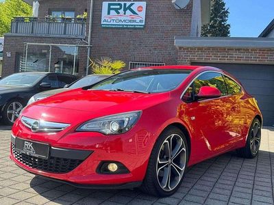 Usata Opel Astra Innovation 179 CV (131 kW) 2011 Rosso Coupé