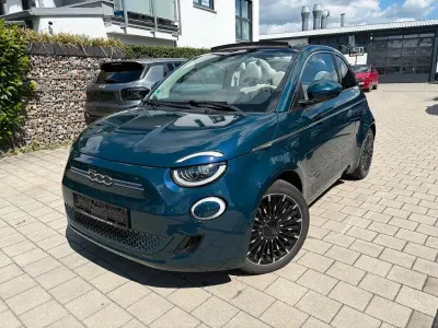 Gebraucht Fiat 500e La Prima 86 kW (118 PS) 2022 Grün