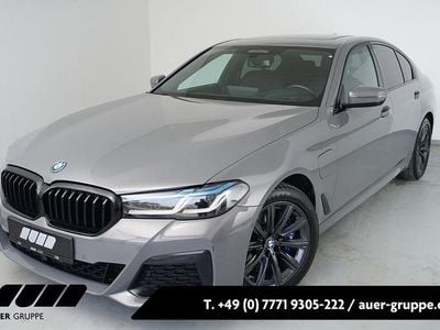 Gebraucht BMW 545e M Sport 394 PS (289 kW) 2022 Grau Limousine