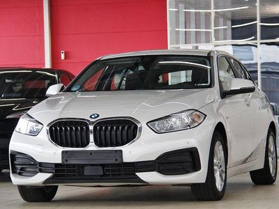 Mineralweiss (metallic) Gebraucht 2019 BMW 116 Advantage Kleinwagen | 16.850 € (Fairer Preis)