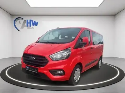 Usata Ford Transit Custom Trend 105 CV (77 kW) 2020 Rosso Station wagon