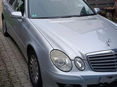 Mercedes E200