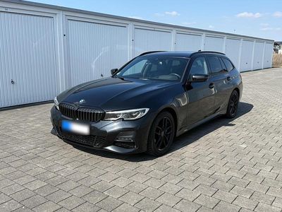 Second-hand BMW 330 265 CP (194 kW) 2019 Negru Break