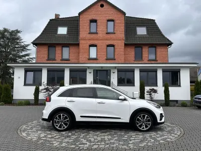 Gebraucht Kia Niro Spirit 141 PS (103 kW) 2021 Weiß SUV