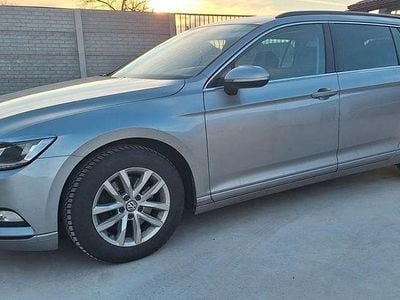 Gebraucht VW Passat Highline 150 PS (110 kW) 2018 Silber Kombi