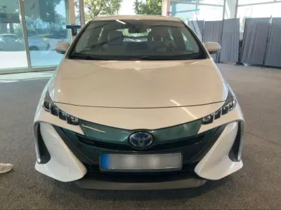 Gebraucht Toyota Prius 98 PS (72 kW) 2019 Weiß Kleinwagen