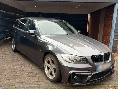 Gebraucht BMW 330 231 PS (169 kW) 2007 Grau Kombi