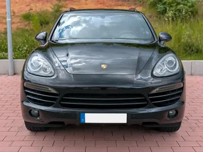 Gebraucht Porsche Cayenne 241 PS (177 kW) 2011 Schwarz SUV