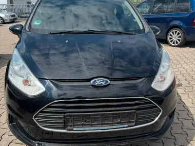 Gebraucht Ford B-MAX 101 PS (74 kW) 2013 Schwarz Van / Kleinbus