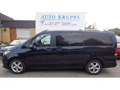 Gebraucht Mercedes V220 Edition 163 PS (119 kW) 2022 Blau Van / Kleinbus