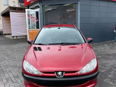 Gebraucht Peugeot 206 Filou 75 PS (55 kW) 2008 Rouge lucifer Kleinwagen