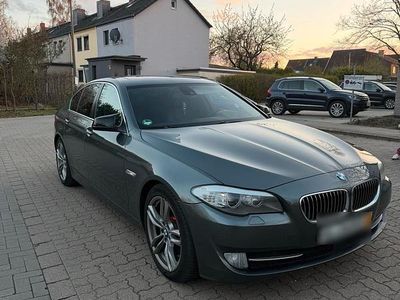 Gebraucht BMW 530 2011 Grün Kleinwagen