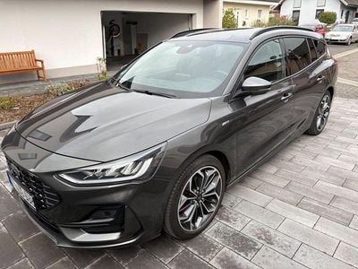 Second-hand Ford Focus ST-Line 120 CP (88 kW) 2023 Gri Break