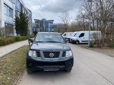 Gebraucht Nissan Navara 144 PS (105 kW) 2014 Schwarz Abholung