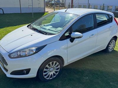 Gebraucht Ford Fiesta Trend 82 PS (60 kW) 2014 Weiß Kleinwagen