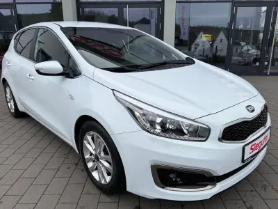 Używany Kia Ceed DREAM-TEAM Edition 135 KM (99 kW) 2015 Biały Hatchback
