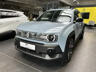 Usata Renault 4 E-Tech Komfort 110 kW (150 CV) 2025 Blu SUV