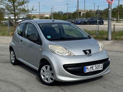 Usata Peugeot 107 Filou 92 CV (67 kW) 2008 Grigio Utilitaria