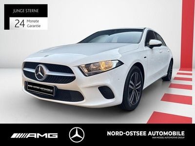 Gebraucht Mercedes A250 Progressive 160 PS (117 kW) 2021 Unilack polarweiß Limousine