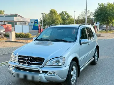 Gebraucht Mercedes ML270 163 PS (119 kW) 2004 Silber SUV