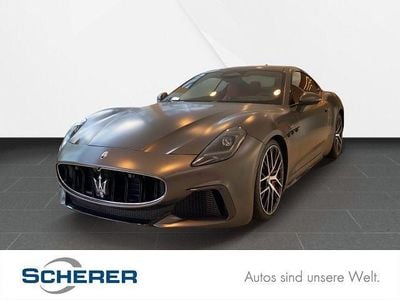 Gebraucht Maserati Granturismo 549 PS (403 kW) 2024 Grigio maratea matt Coupé