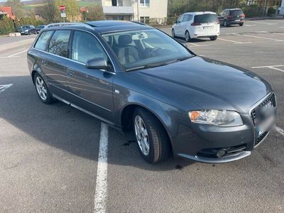 gebraucht Audi A4 2.0 TDI S-Line Ausstattung