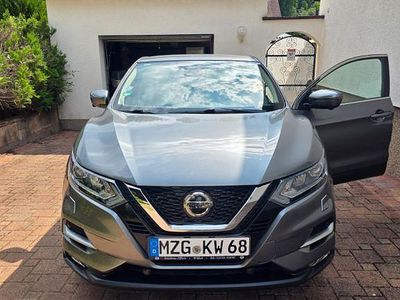 Gebraucht Nissan Qashqai Acenta 116 PS (85 kW) 2018 Grau SUV