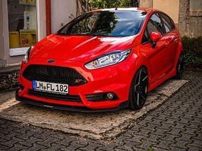 Usata Ford Fiesta ST-Line 140 CV (102 kW) 2017 Rosso Berlina