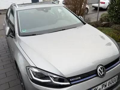 Gebraucht VW Golf VIII Comfortline 131 PS (96 kW) 2020 Silber Kombi