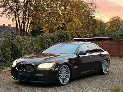 BMW 750