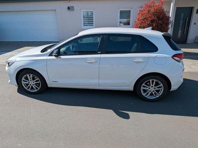 Brugt Hyundai i30 Turbo 140 HK (102 kW) 2019 Hvid Sedan