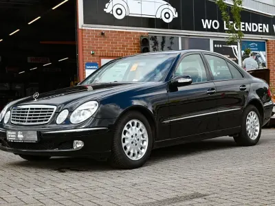 Gebraucht Mercedes E270 177 PS (130 kW) 2003 Schwarz Limousine