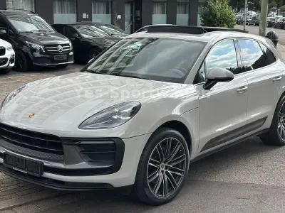 Gebraucht Porsche Macan T Sport 265 PS (194 kW) 2023 Grau SUV