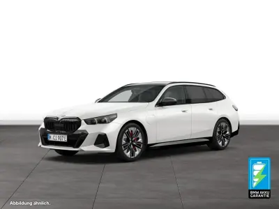 Gebraucht BMW 550e M Sport 489 PS (359 kW) 2025 Weiß Kombi