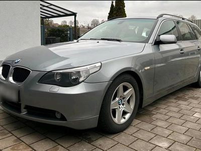 Gebraucht BMW 520 163 PS (119 kW) 2005 Grau Kombi
