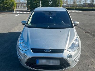 Używany Ford S-MAX S 140 KM (102 kW) 2011 Srebrny Minivan