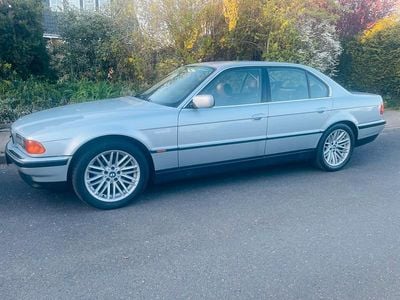 Second-hand BMW 730 215 CP (158 kW) 1995 Argintiu Berlinǎ